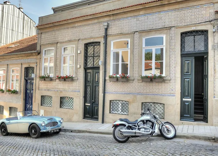 Three Houses & Bedrooms OOporto