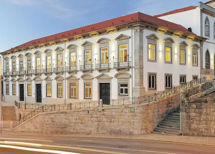 Condes de Azevedo Palace Apartments OOporto