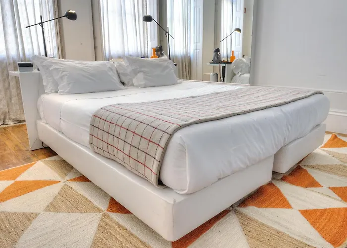 Three Houses & Bedrooms OOporto