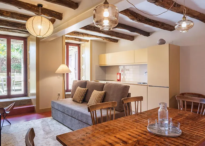 Oporto Maison Alves Da Veiga
