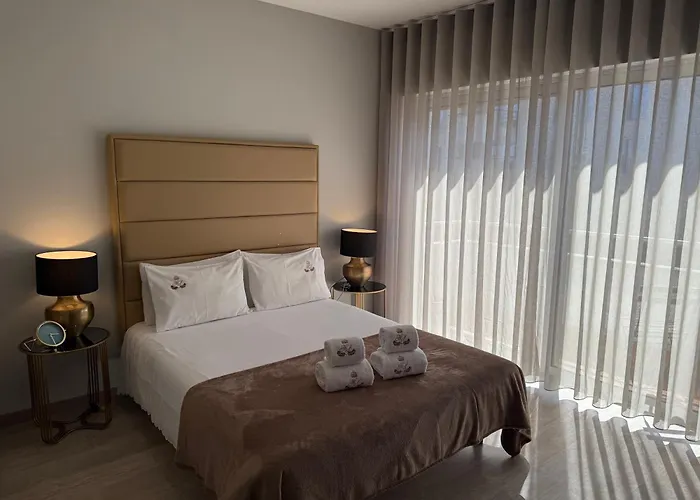 Ml Apartments Almada Panoramic Balcony OOporto