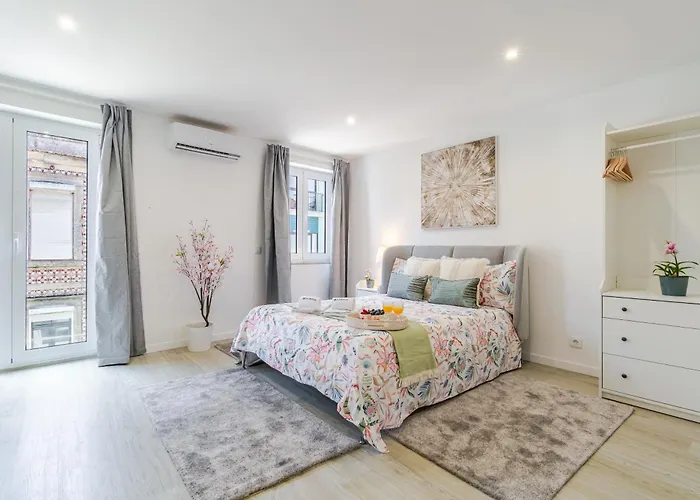Hostwise - Modern & Bright Studio OOporto
