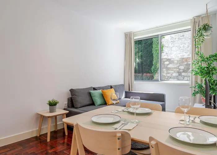 Renovated & Quiet 1-Bedroom In Santa Catarina OOporto