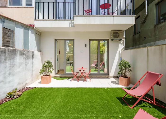 Viva Joao IV Residence Studios OOporto
