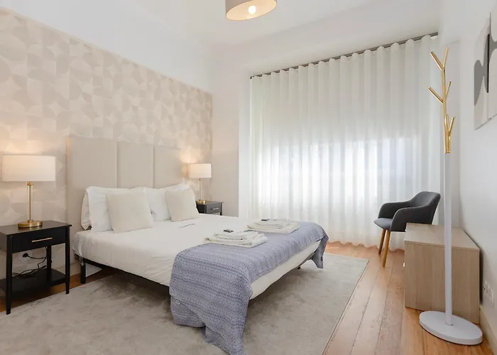 Liiiving In Porto | Light Spacious Apartment