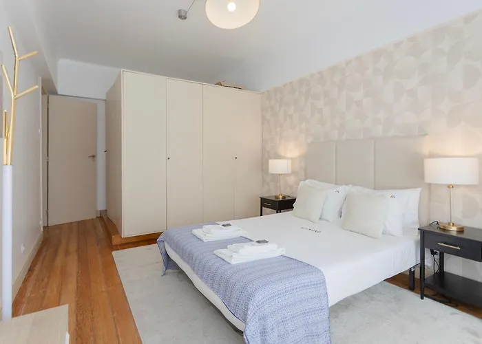 Liiiving In Porto | Light Spacious Apartment
