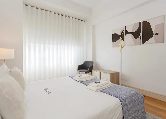 Liiiving In Porto | Light Spacious Apartment