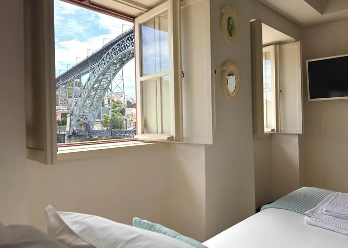 Ribeira Cinema Apartments Porto
