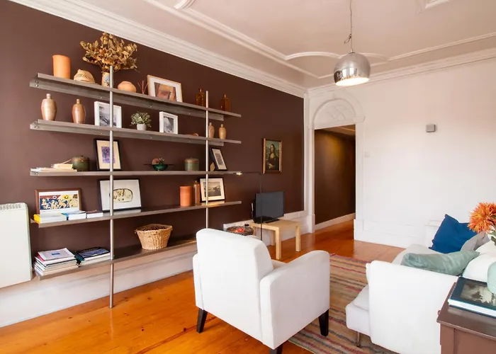 Porto 61 - Bright 2Br W/ Balcony By Lovelystay
