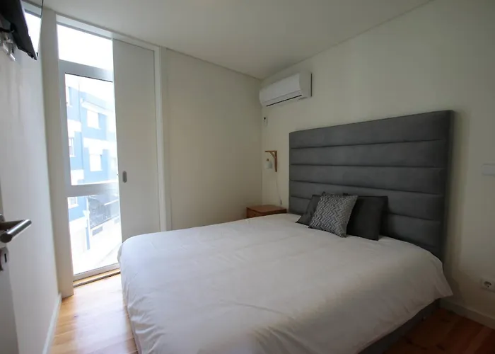 Apartamento OPORTO GUEST Natária Flats with Parking