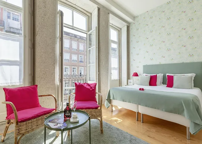 Charming Balcony Apartment In Historic Ribeira - Inside Porto Apartments "Mouzinho"