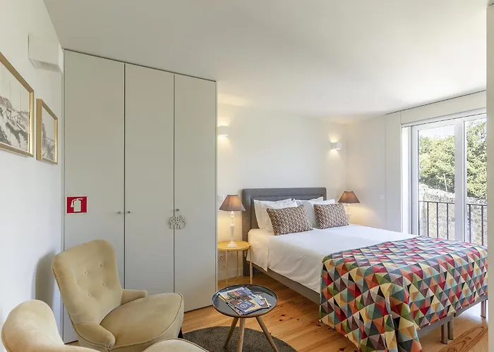 Charming City Centre Studio Near Aliados - Inside Porto Apartments "Pinheiro"