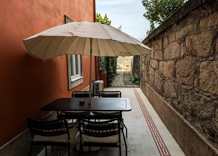 Liiiving In Porto | Central Garden Flat