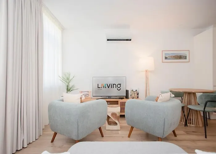 Liiiving In Porto - Urban Art Apartment
