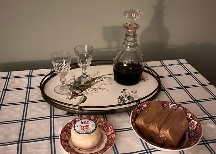 Estúdio Histórico século XIX com Varanda e Vistas para a Baixa OOporto