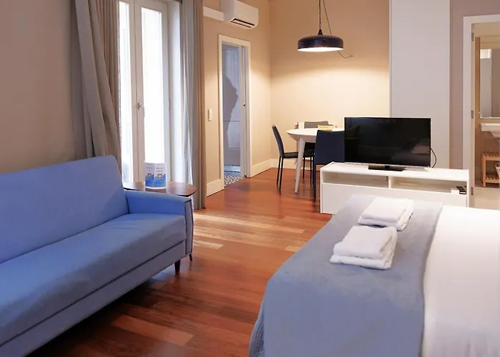 Cardosas Square Apartments By Porto City Hosts