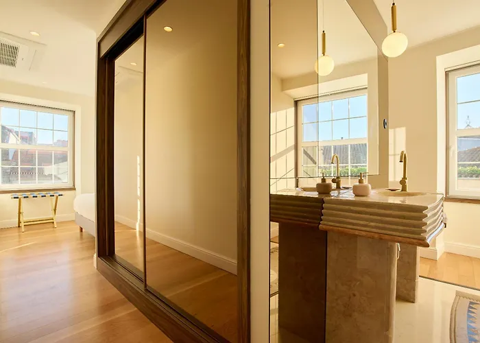 FLH Porto Clérigos Luxury Apartments
