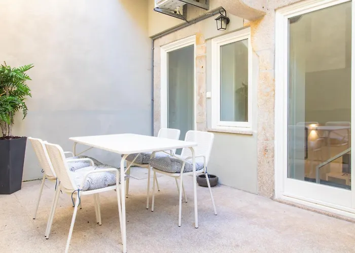 Central Stunning Duplex W/ Patio By Lovelystay OOporto