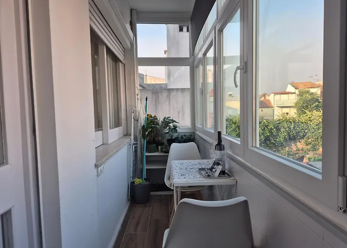 Com Conforto Na Lapa, Oporto