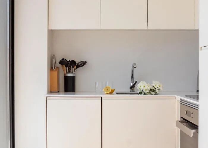 LovelyStay - Trindade Cozy Apartment OOporto