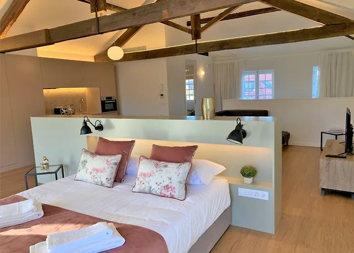 Clerigos Prime Suites By Porto City Hosts