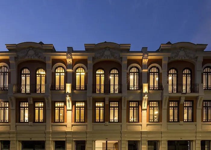 Thomaz Palace OOporto
