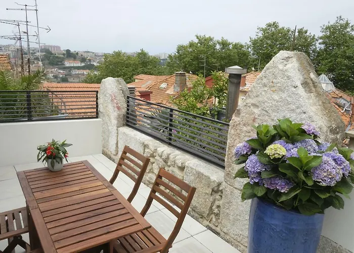 Oporto Wall Apartments