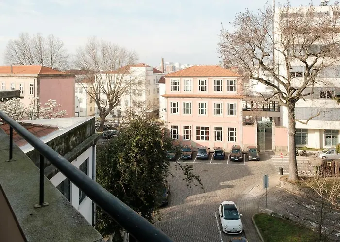 Apartment With Balcony In The Square OOporto