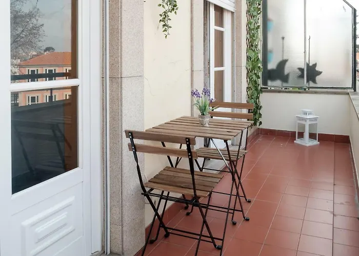 Apartment With Balcony In The Square OOporto