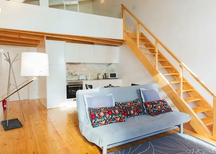 Aposentus -Romantic Mezzanine Apartment With A Balcony OOporto
