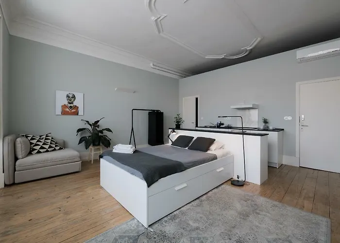 Baixa24 •P2R• Bright Apt In Vibrant Downtown OOporto