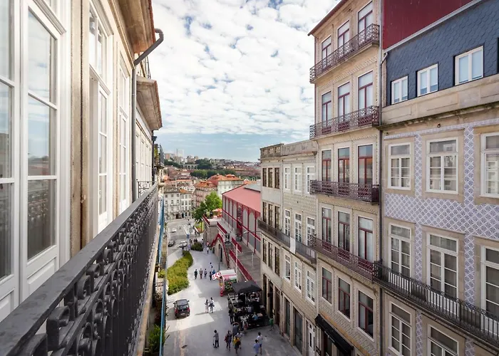 Faisama • Porto Apartments