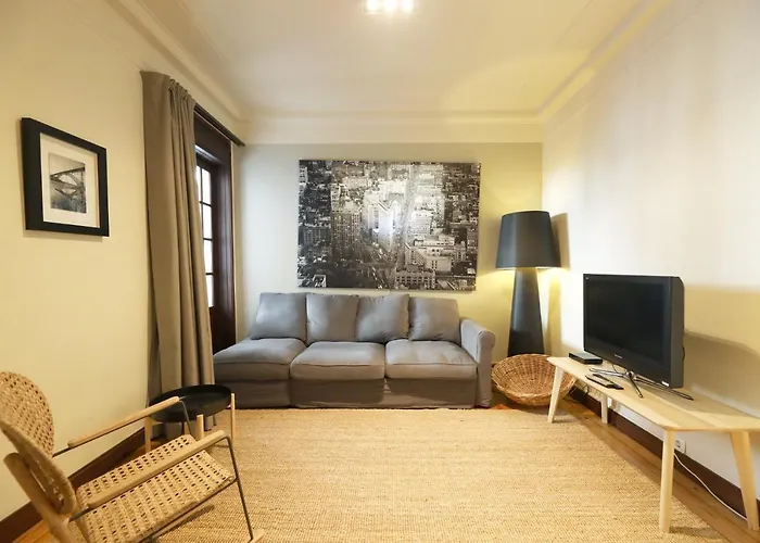 FLH Porto Spacious Flat